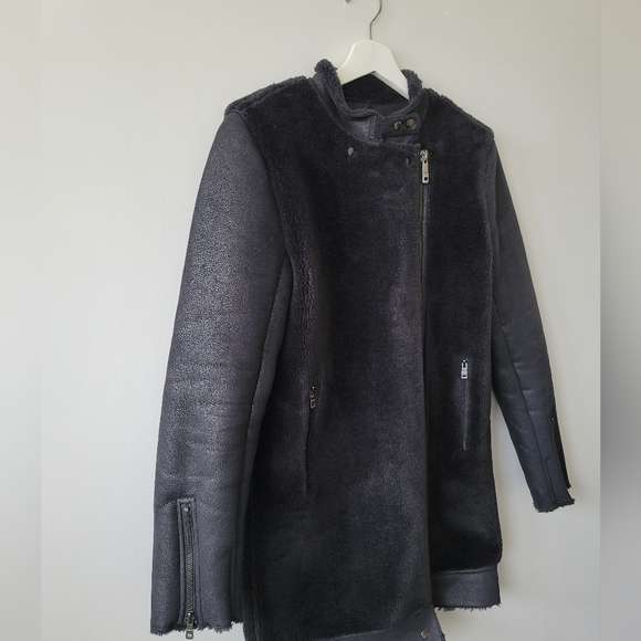 ZARA Faux Fur Teddy Mid-Length Jacket - Picture 2 of 8